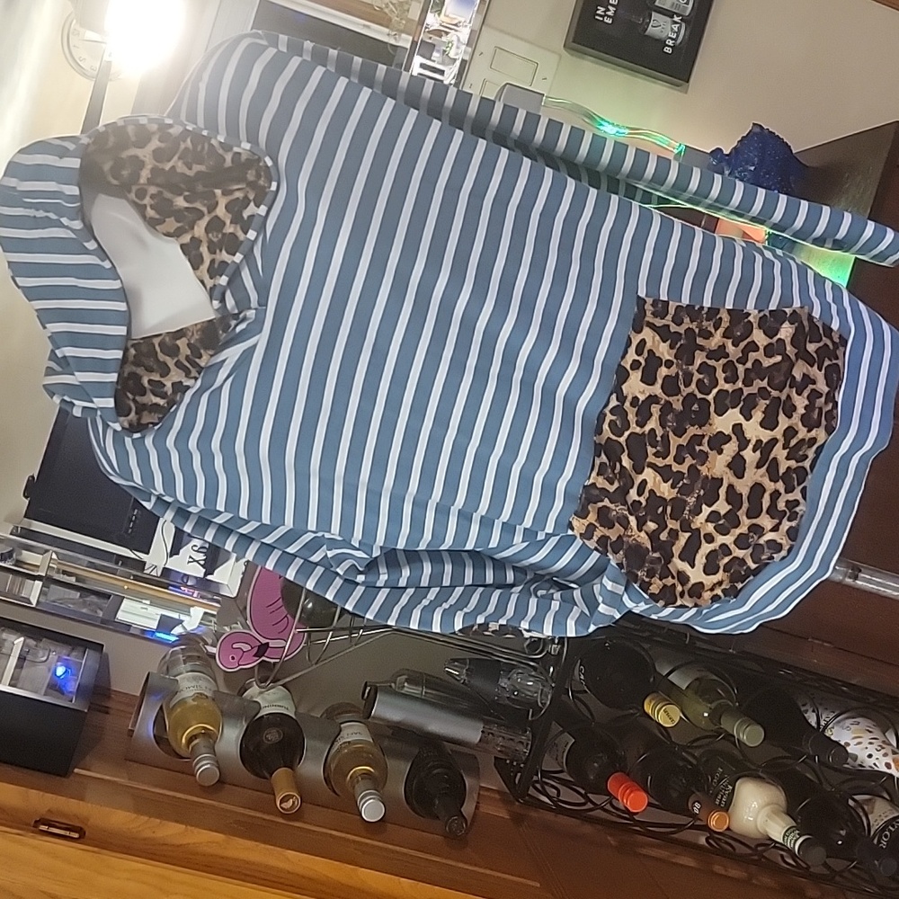 Blue/white stripe. Hooded Top. 3xl  animal print detailing